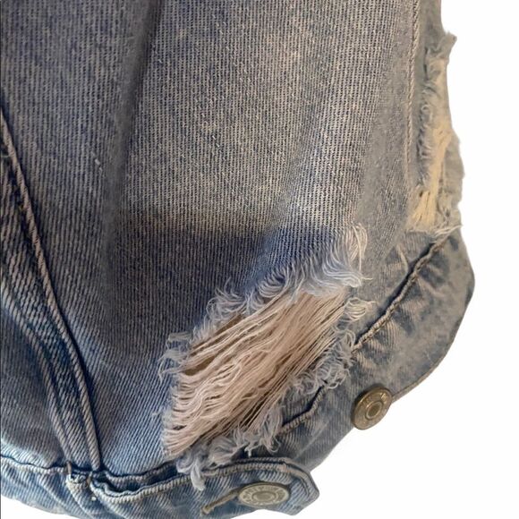 Women’s Forever 21 Distressed Jean Jacket • Medium - Picture 13 of 16
